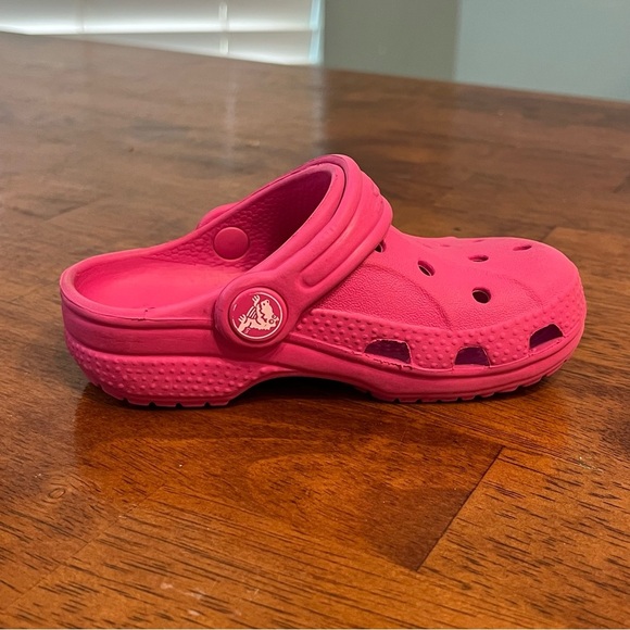 Crocs Dark Pink clog sandal shoe size 6-7 - Picture 2 of 10